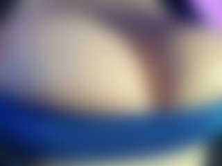 bigbittiesandfun's Live Sex Cam Show