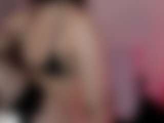 Live cam show with Saraa-fox - Curvy Small Tits on SpankPalCams