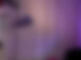 Live cam show with Saraa-fox - Striptease on CamClone