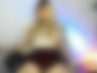Live cam show with shiira - Average on CamwithHer