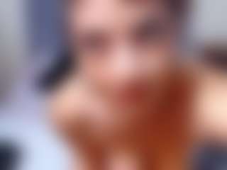 chanell-mkain MILF webcam performer live streaming