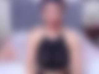 chanell-mkain MILF webcam performer live streaming