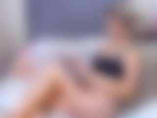 chanell-mkain's Live Sex Cam Show