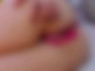 chanell-mkain's Live Sex Cam Show