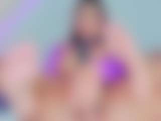 Live cam show with CherryBlossom - Petite on Camsoda