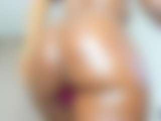 Live cam show with GENESISSANDOVAL - Middle Aged on xDating