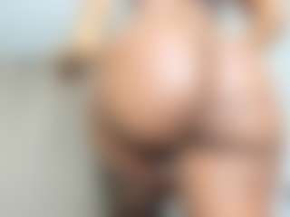 GENESISSANDOVAL MILF webcam performer live streaming