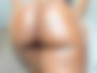 Live cam show with GENESISSANDOVAL - Interactivetoy Mature on Camsoda