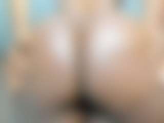 GENESISSANDOVAL's Live Sex Cam Show