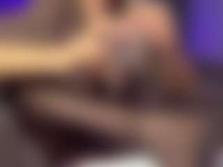 KristalNight MILF webcam performer live streaming