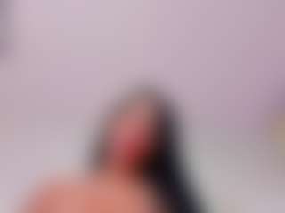 MiaShichell's Live Sex Cam Show