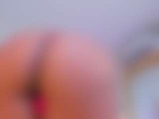 MiaShichell's Live Sex Cam Show