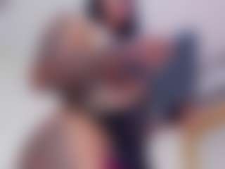 MiaShichell's Live Sex Cam Show