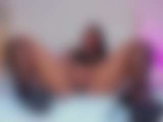 MiaShichell's Live Sex Cam Show