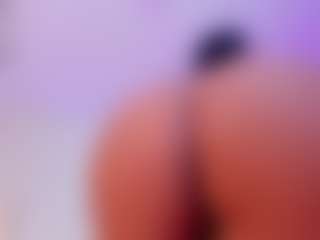 MiaShichell's Live Sex Cam Show