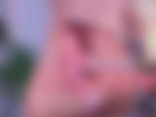 Ashleey18's Live Sex Cam Show
