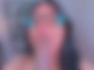 Ashleey18's Live Sex Cam Show