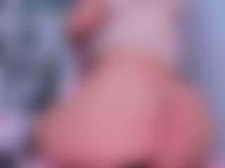 Ashleey18's Live Sex Cam Show