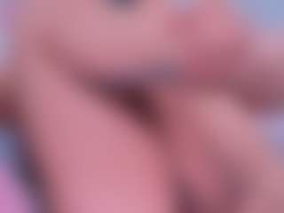 Ashleey18's Live Sex Cam Show