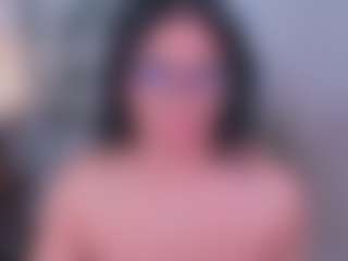 Ashleey18's Live Sex Cam Show