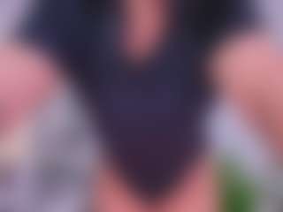 Live cam show with Ashleey18 - Big Tits on CamSodaAdn