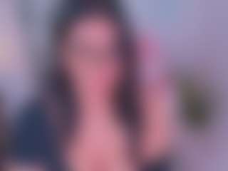 Live cam show with Ashleey18 - Kinky on Dolls Live