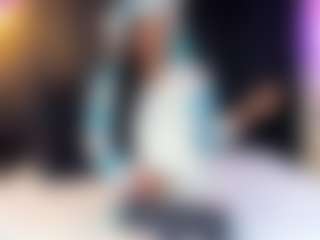 Live cam show with NATALIE-PARKER - Wet on Chatstar