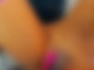 Live cam show with NATALIE-PARKER - Teen (18+) on Camsoda