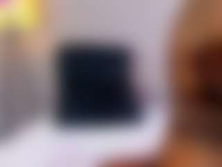 Live cam show with NATALIE-PARKER - Ebony Petite on liverealitysex.com