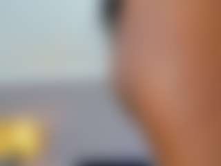 Live cam show with NATALIE-PARKER - Ebony Petite on Dolls Live