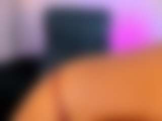 Live cam show with NATALIE-PARKER - Athletic Spank on Gym Cam Girls