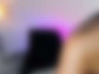 Live cam show with NATALIE-PARKER - Shaved Pussy on Gym Cam Girls
