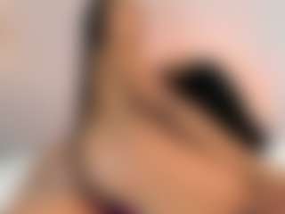 Live cam show with NATALIE-PARKER - Black Petite on madthumbs