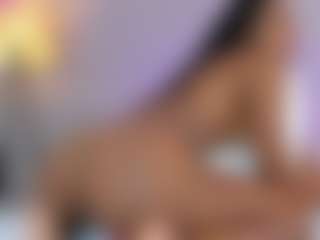 Live cam show with NATALIE-PARKER - Black Lush on AdultVida.com