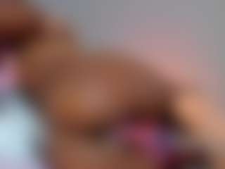 Live cam show with NATALIE-PARKER - Brown Eyes Black on AdultVida.com