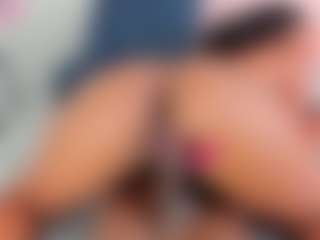 Live cam show with NATALIE-PARKER - Ebony Small Tits on MyBangCams