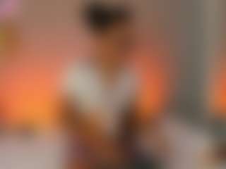 Live cam show with NATALIE-PARKER - Ebony Petite on Camsoda