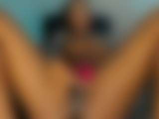 Live cam show with NATALIE-PARKER - Spank on Camsoda