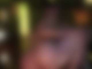 Alessa Goreng MILF webcam performer live streaming