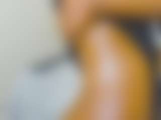 Live cam show with Cutie-bootie - Shaved Pussy on Milfs Live