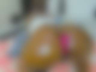 Cutie-bootie's Live Sex Cam Show