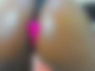 Cutie-bootie's Live Sex Cam Show