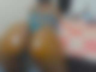 Cutie-bootie's Live Sex Cam Show
