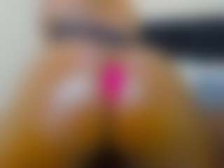 Cutie-bootie's Live Sex Cam Show