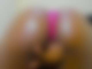 Cutie-bootie's Live Sex Cam Show