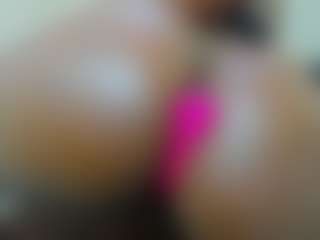 Cutie-bootie's Live Sex Cam Show