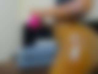 Live cam show with Cutie-bootie - Shaved Pussy Teen (18+) on Camsoda