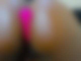 Cutie-bootie's Live Sex Cam Show
