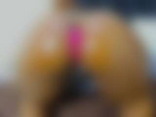 Cutie-bootie's Live Sex Cam Show
