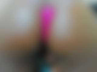 Cutie-bootie's Live Sex Cam Show